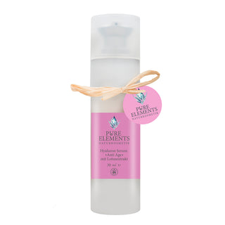 Hyaluron Serum Anti Age mit Lotusextrakt von Pure Elements in Flasche mit Spender 30ml – enthält echte, energetisch aufgeladene Bergkristalle zur Harmonisierung von Haut und Seele. Vegan, glutenfrei, BDIH-zertifiziert, tierversuchsfrei und in Deutschland hergestellt. Die Rezeptur basiert auf natürlichen Wirkstoffen.
