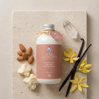 Koerpermilch_mit_Vanilla_Mandeln_Ylang-Ylang_Bergkristall_und_Sheabutter_von_oben